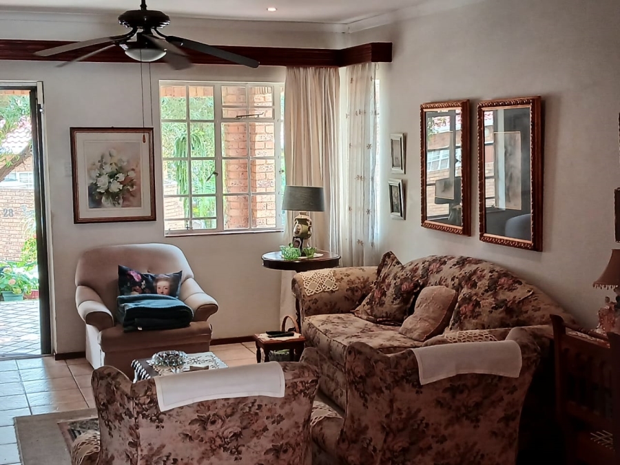 3 Bedroom Property for Sale in Safari Gardens North West